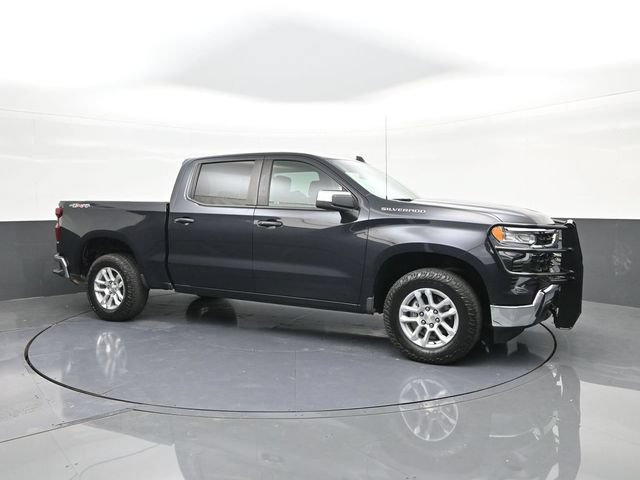 Used 2023 Chevrolet Silverado 1500 LT AWD/4WD image 17