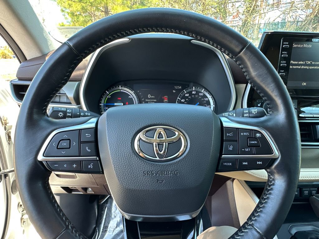 Certified 2020 Toyota Highlander XLE image 24