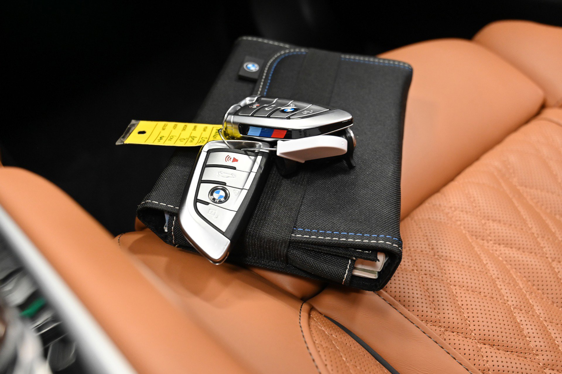 Used 2022 BMW M760i xDrive w/ Luxury Rear Seating Package image 60