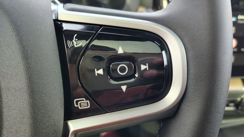 New 2026 Volvo XC60 B5 Plus w/ Protection Package Premier image 14