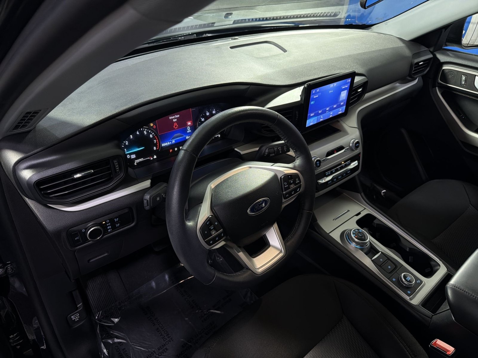 Used 2024 Ford Explorer XLT AWD/4WD image 20