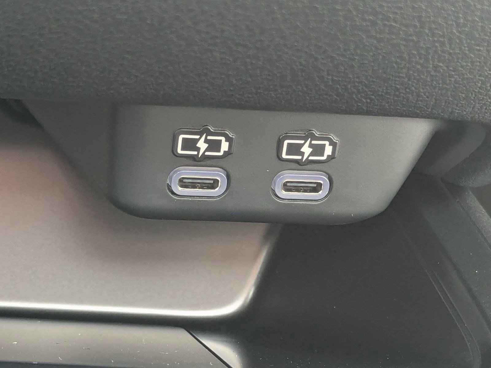 New 2025 Lexus UX 300h AWD image 28