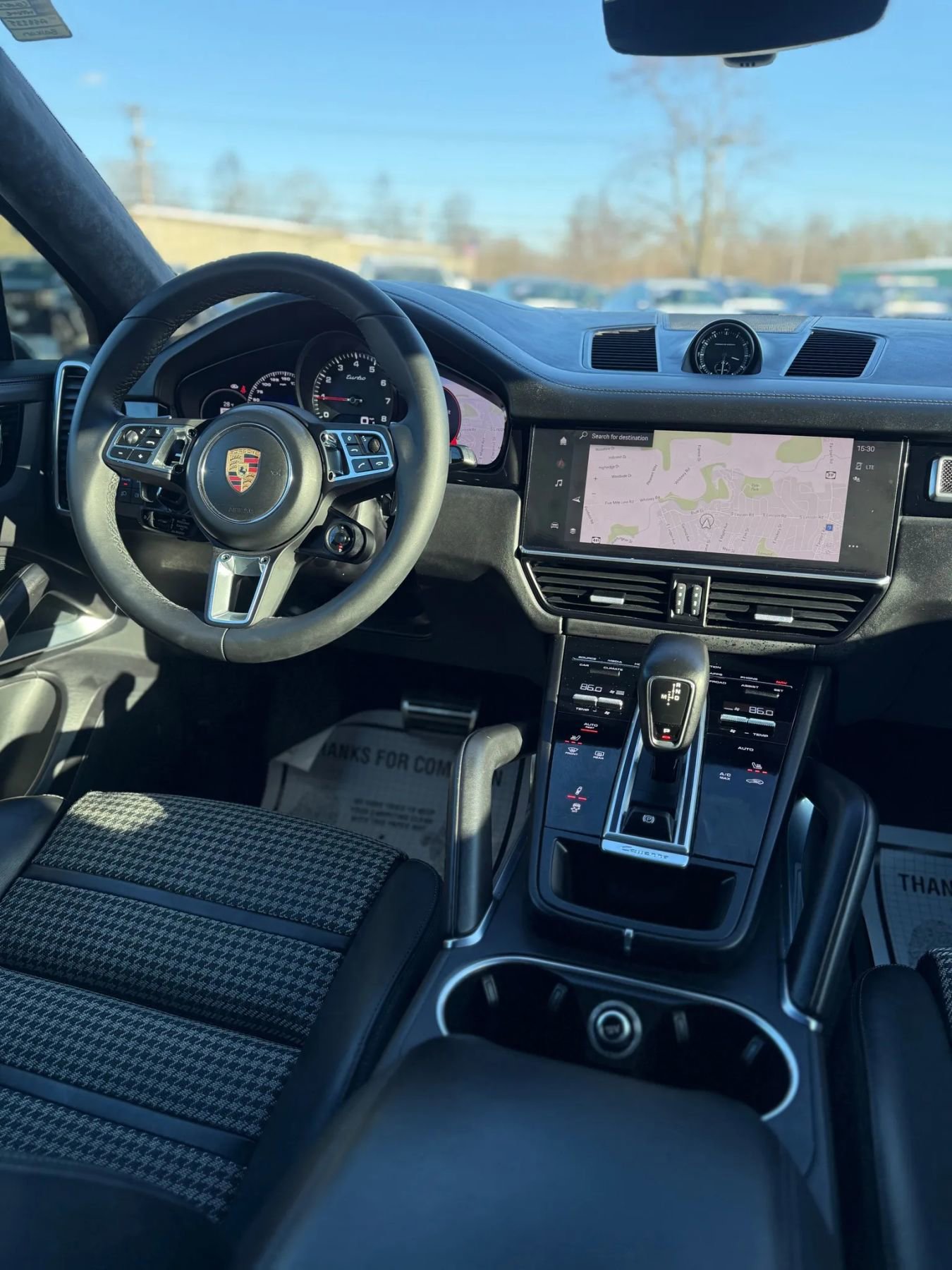 Used 2022 Porsche Cayenne Turbo image 19