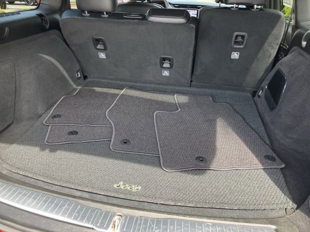 Used 2023 Jeep Grand Cherokee Summit w/ Advanced Protech Group IV image 30