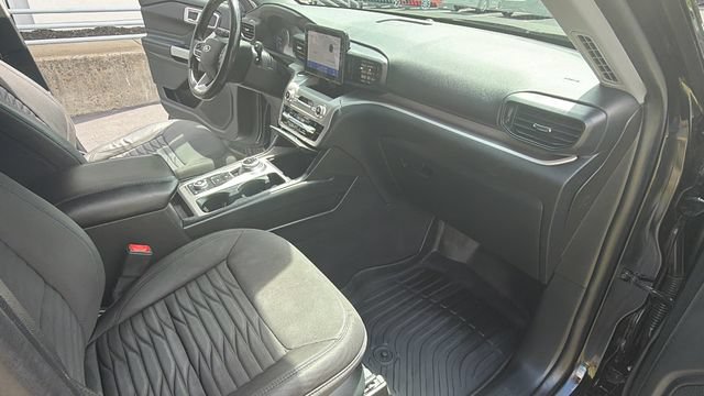Used 2021 Ford Explorer XLT AWD/4WD image 24