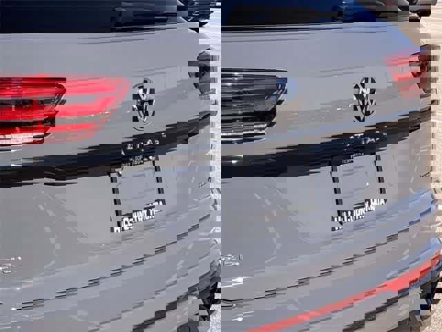 Used 2023 Volkswagen Atlas Cross Sport SEL R-Line image 13