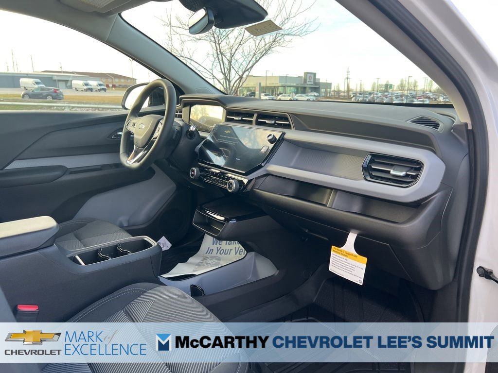 New 2027 Chevrolet Bolt LT w/ Comfort Package FWD image 28