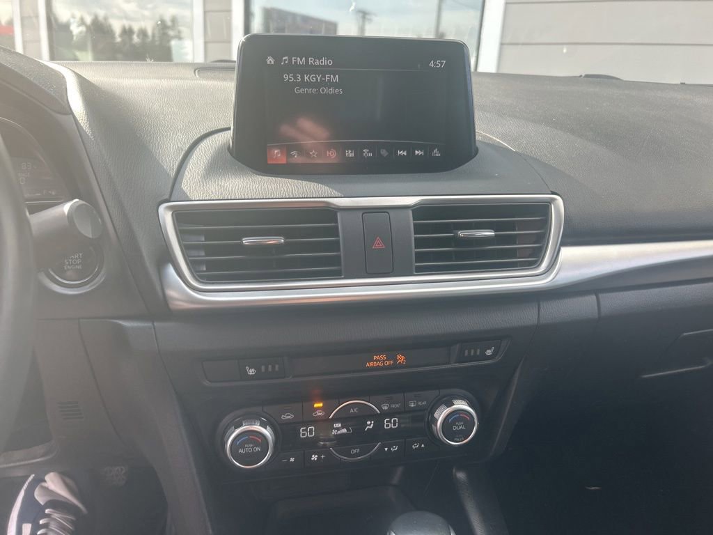 Used 2018 MAZDA MAZDA3 Touring FWD image 12