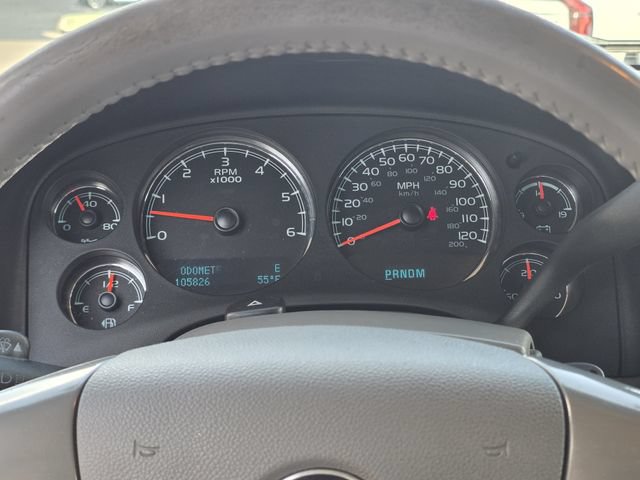 Used 2011 Chevrolet Suburban LT RWD image 12
