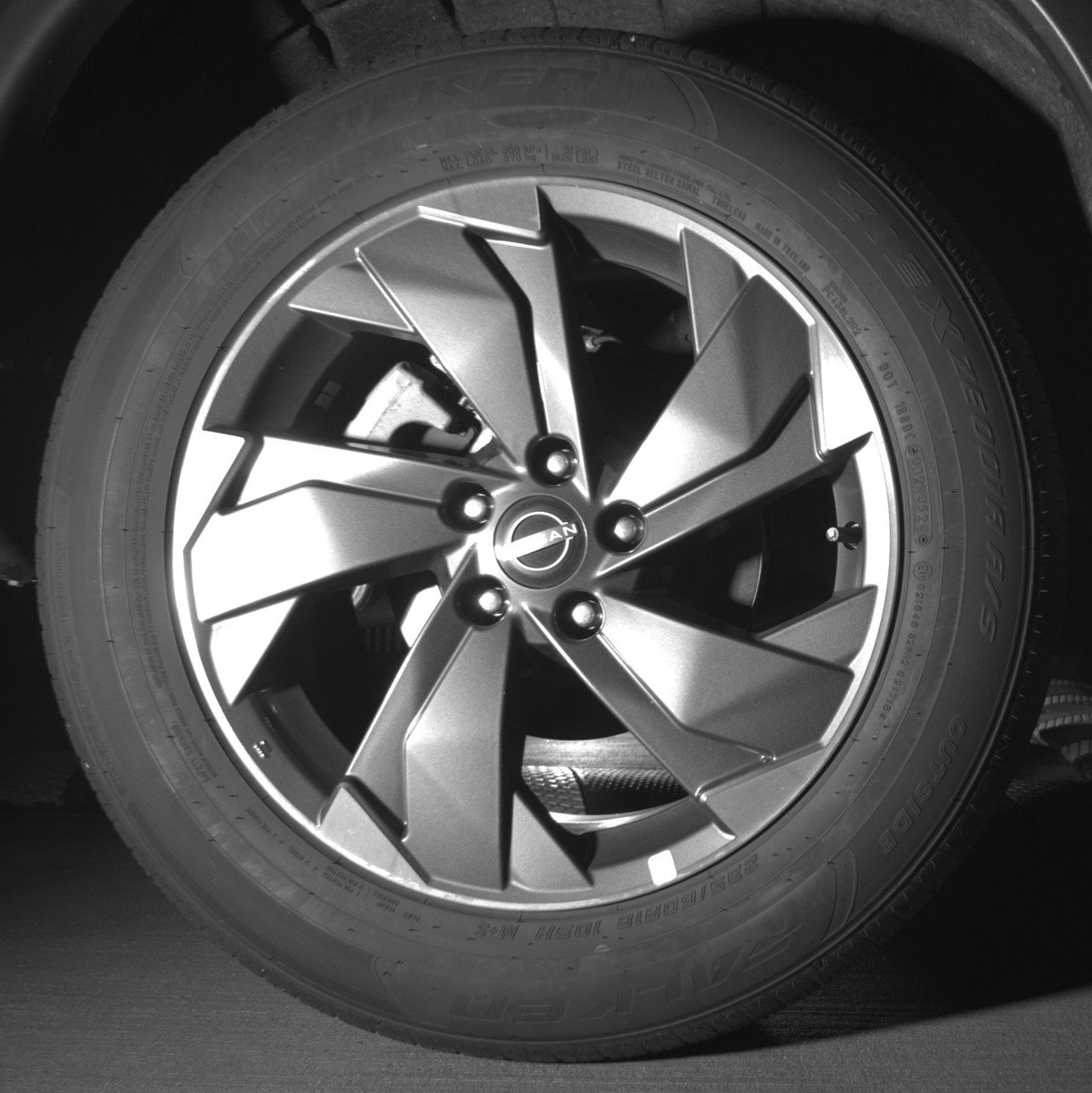 Used 2025 Nissan Rogue SV image 15