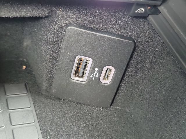 Used 2023 Lincoln Corsair AWD w/ Equipment Group 101A image 19