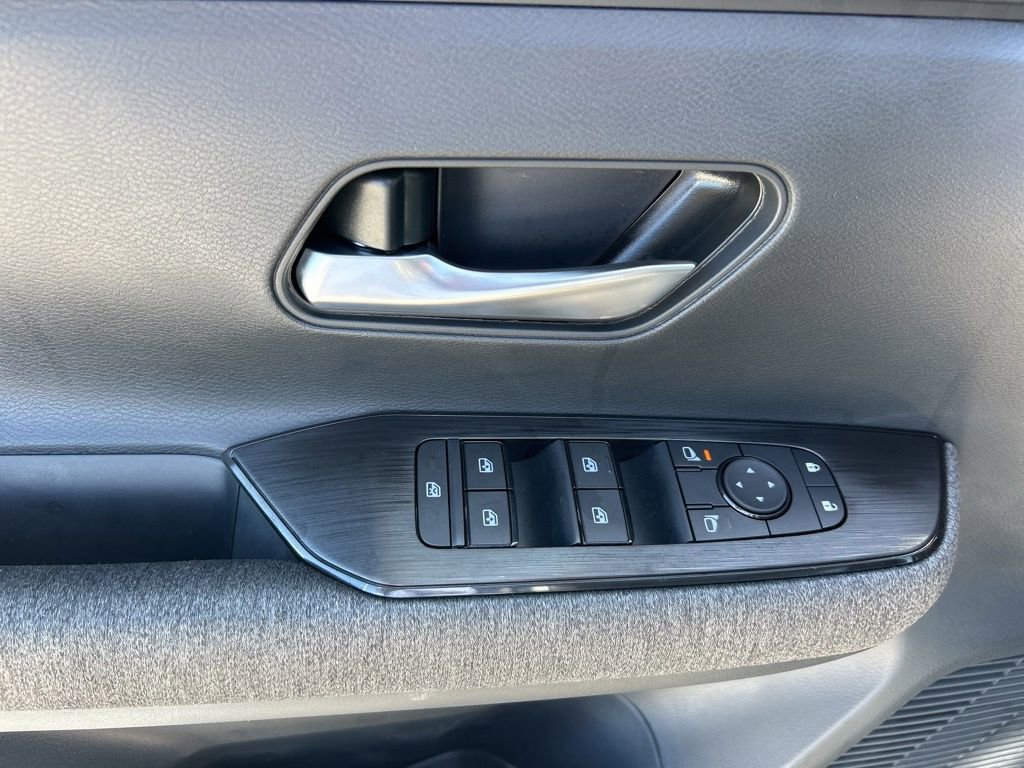 New 2026 Nissan Kicks SV w/ SV Premium Package image 18