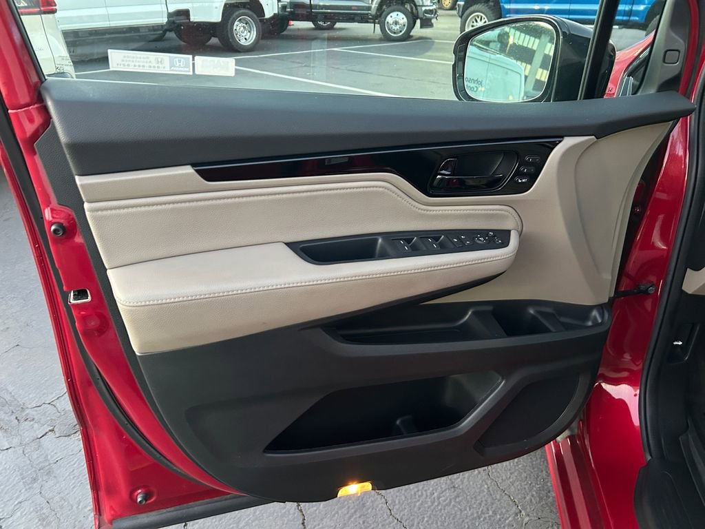 Used 2023 Honda Odyssey Elite image 22