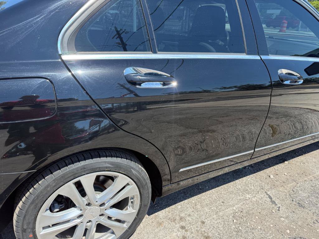 Used 2012 Mercedes-Benz C 300 4MATIC Sedan image 6