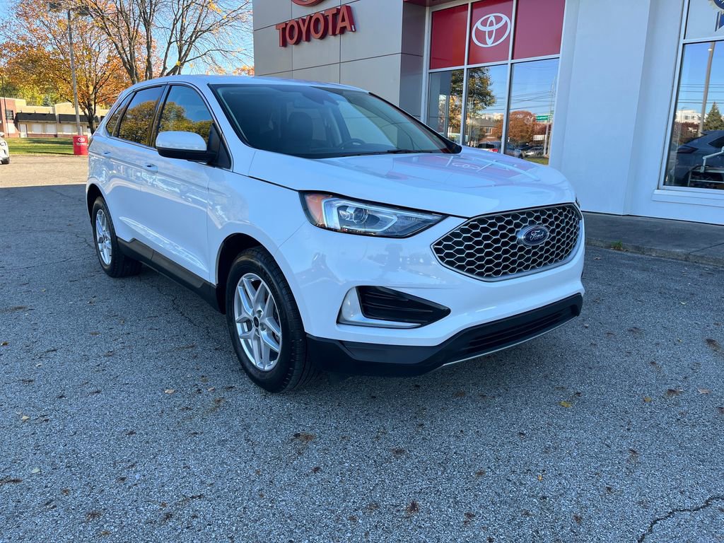 Used 2024 Ford Edge SEL image 8