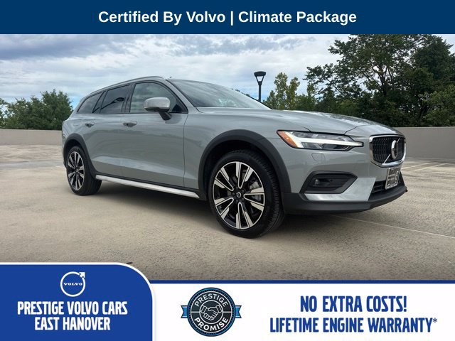 Certified 2024 Volvo V60 B5 Cross Country Ultimate w/ Protection Package Premier