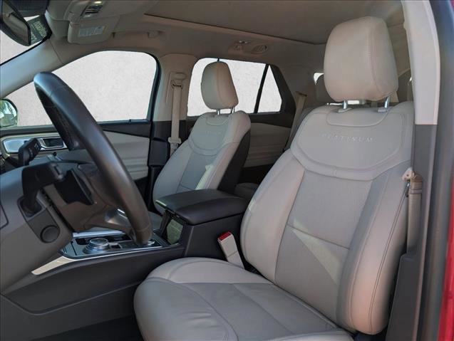 Used 2020 Ford Explorer Platinum w/ Premium Technology Package image 24