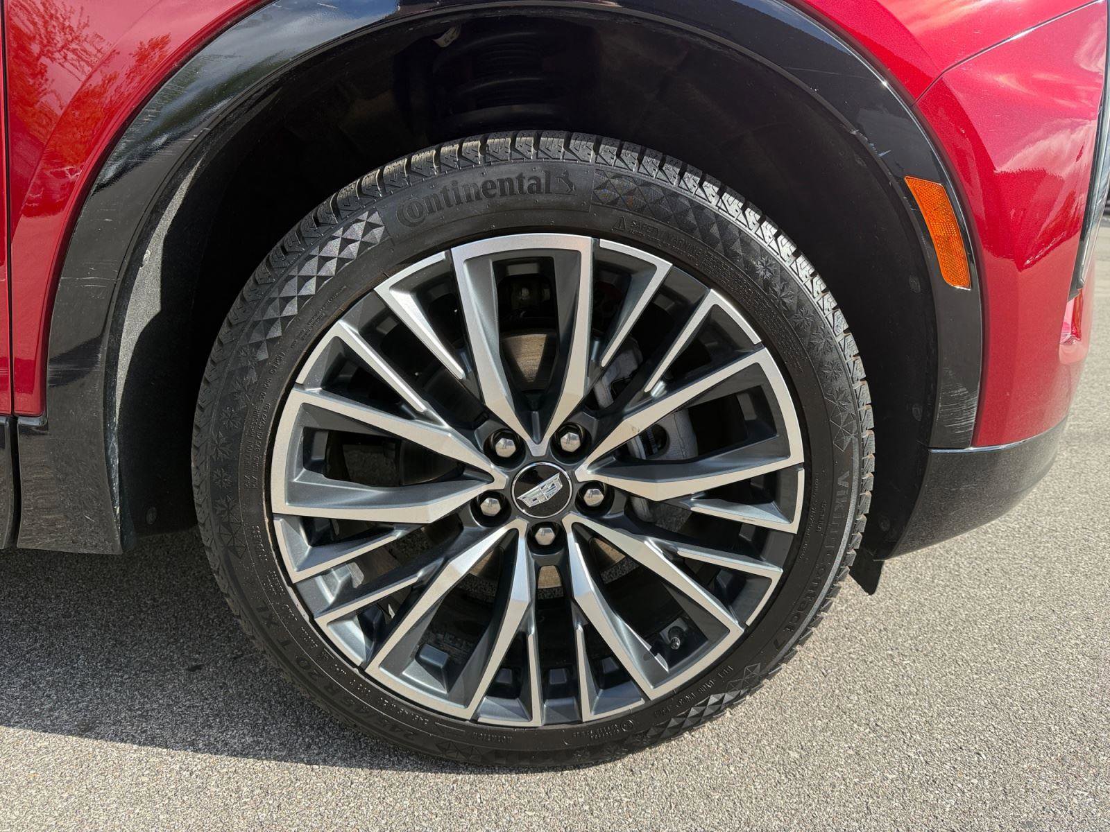Used 2025 Cadillac XT4 Sport AWD/4WD image 31