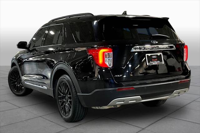 Used 2021 Ford Explorer XLT w/ Equipment Group 202A RWD image 12