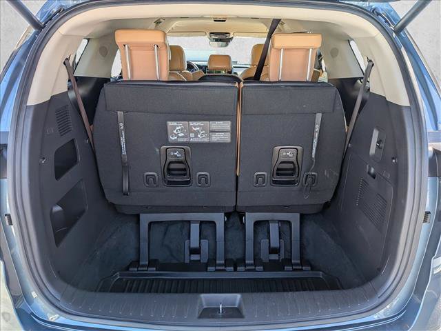 Used 2024 Kia Carnival EX FWD image 6