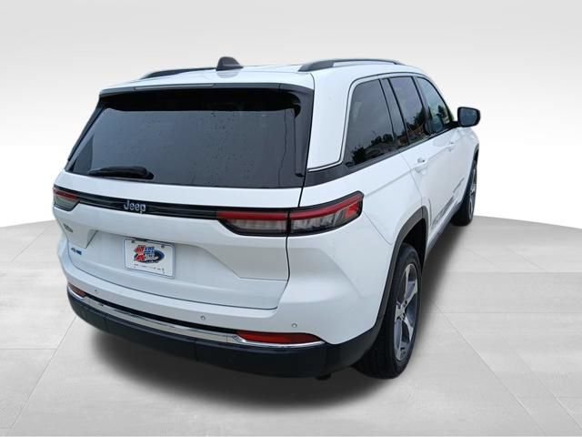 Used 2023 Jeep Grand Cherokee 4WD 4xe image 5