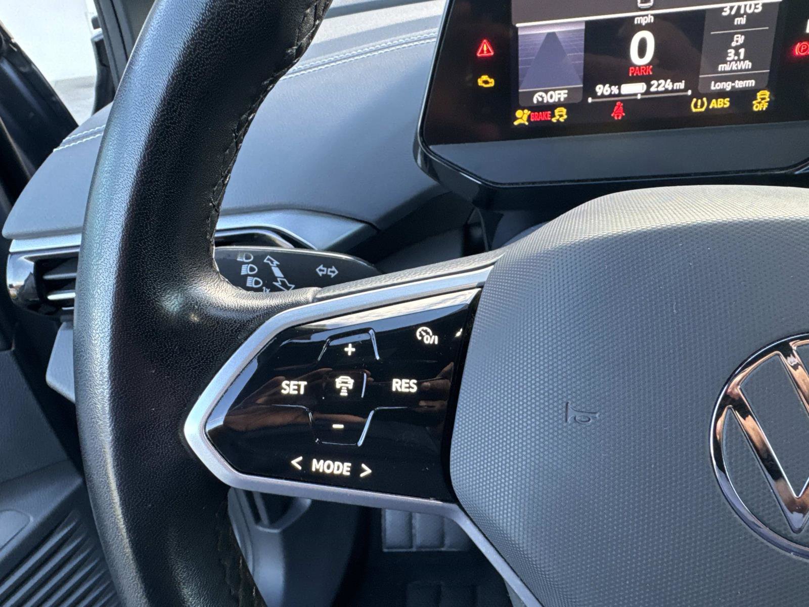 Used 2023 Volkswagen ID.4 Pro image 14