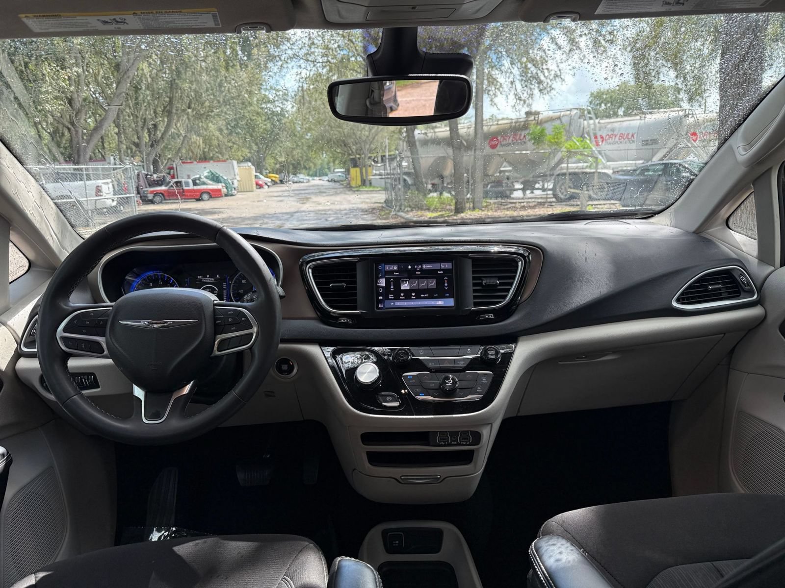 Used 2024 Chrysler Voyager LX FWD image 32