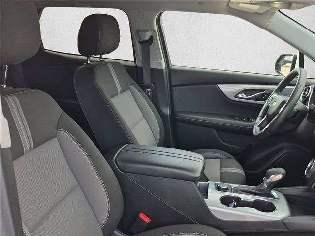 Used 2025 Chevrolet Blazer LT AWD/4WD image 21