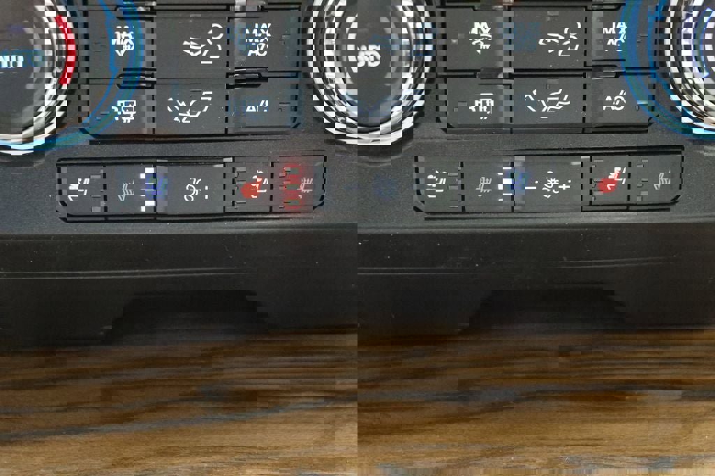 Used 2019 Ford F150 Lariat w/ Equipment Group 501A Mid image 28