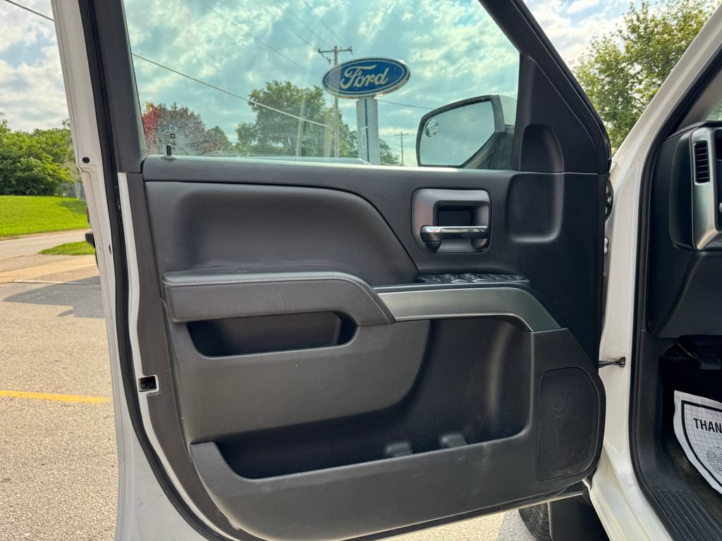 Used 2017 Chevrolet Silverado 1500 LT w/ All Star Edition AWD/4WD image 16