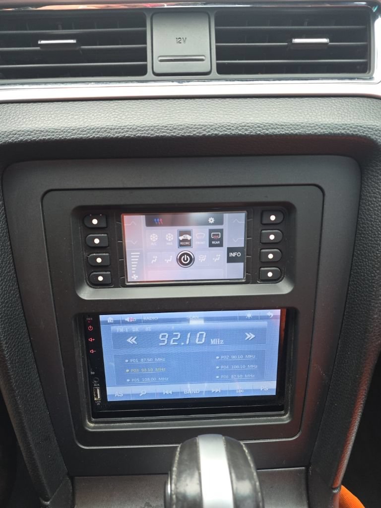 Used 2014 Ford Mustang GT Premium w/ Comfort Package RWD image 47