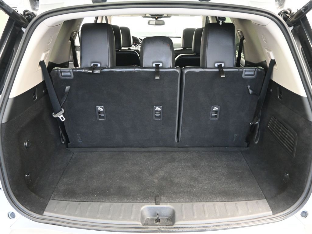 Used 2022 Nissan Pathfinder SL w/ SL Premium Package image 11