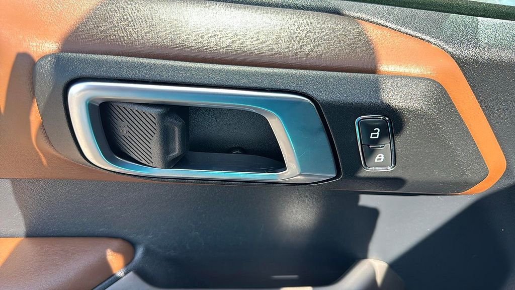 Used 2022 Ford Bronco Outer Banks image 16