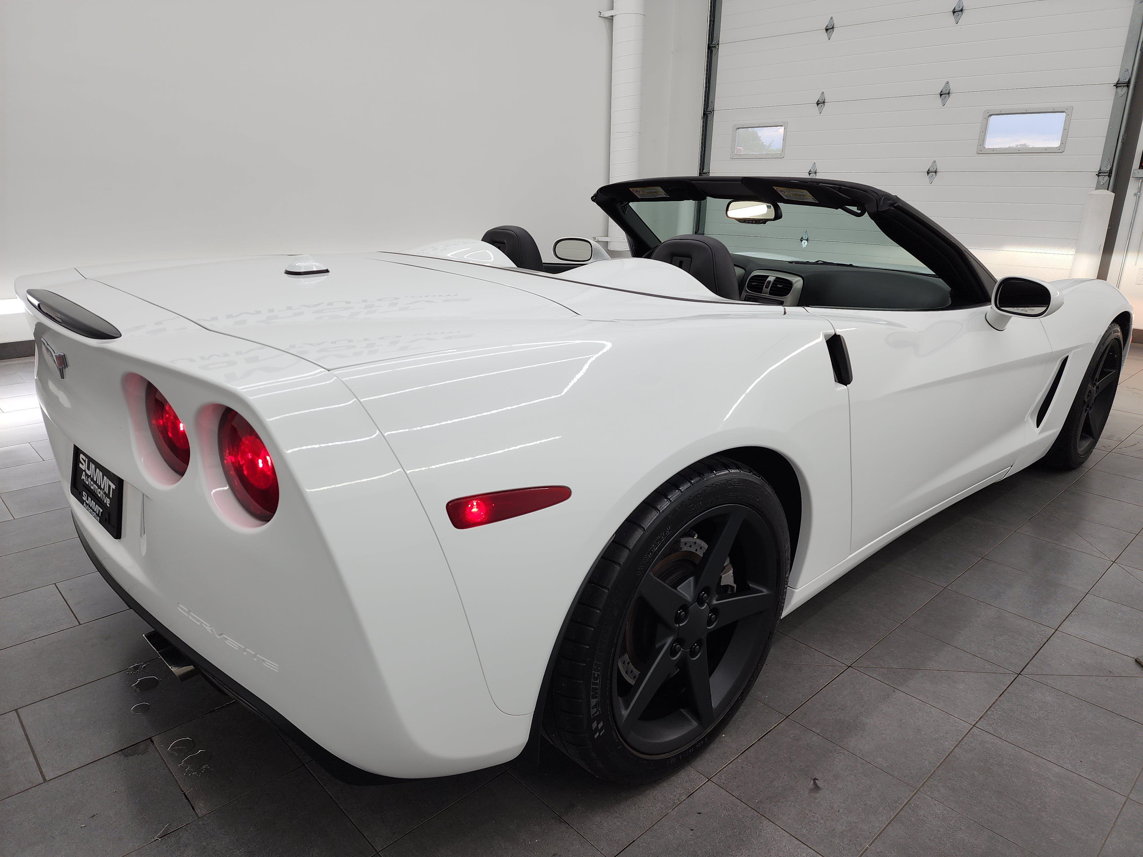 Used 2005 Chevrolet Corvette Convertible w/ Preferred Equipment Group RWD image 48