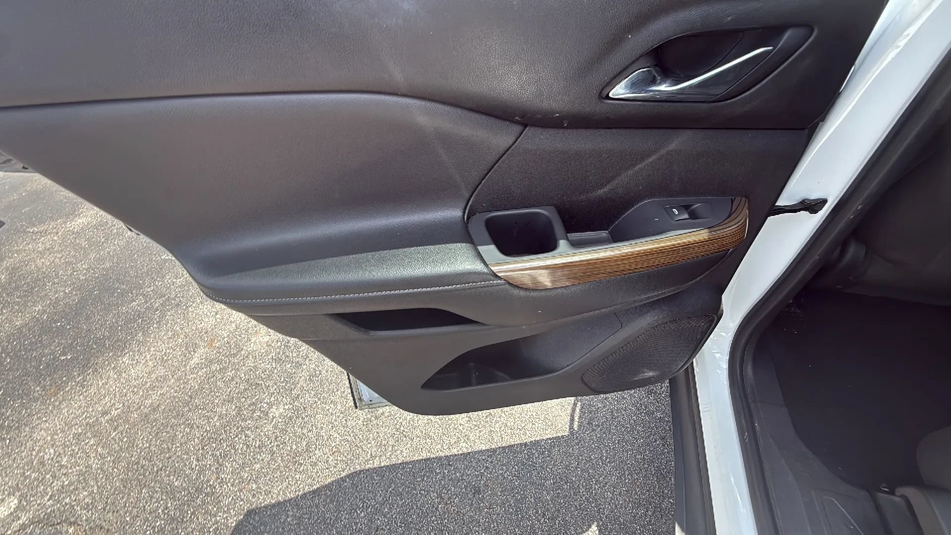 Used 2018 GMC Acadia SLE FWD image 15