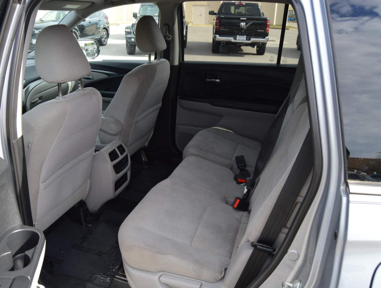 Used 2017 Honda Pilot EX image 12