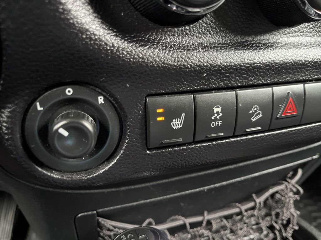 Used 2018 Jeep Wrangler Unlimited Rubicon w/ Cold Weather Group AWD/4WD image 42
