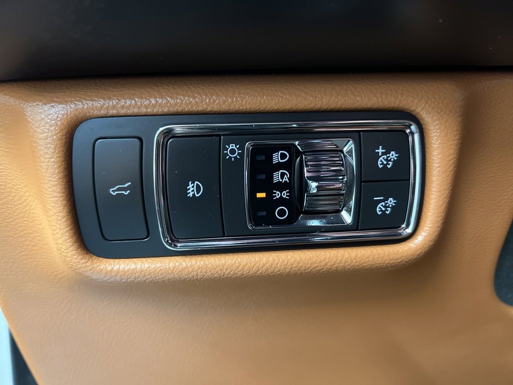 Certified 2020 Lincoln Aviator Black Label w/ Dynamic Handling Package image 25