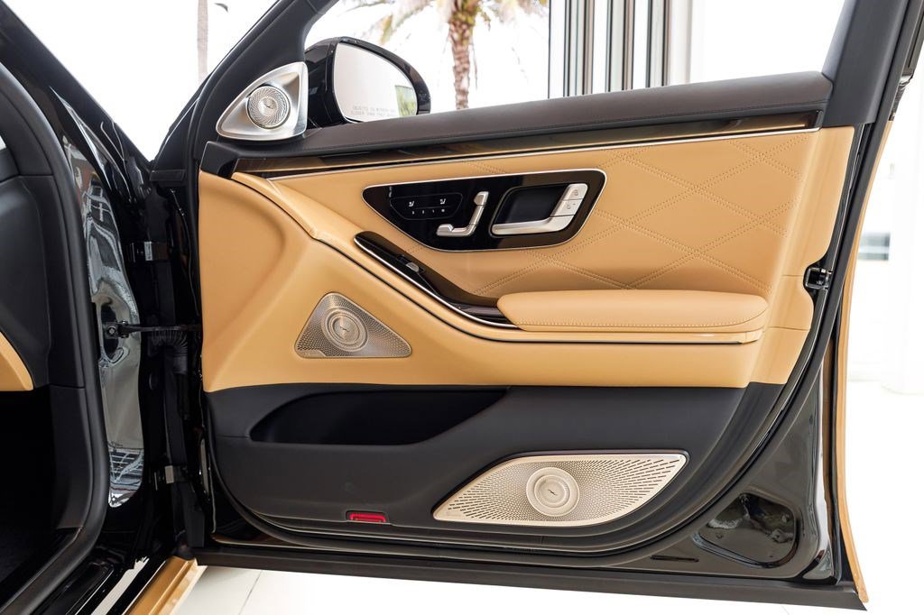 Used 2023 Mercedes-Benz Maybach S 680 4MATIC image 13