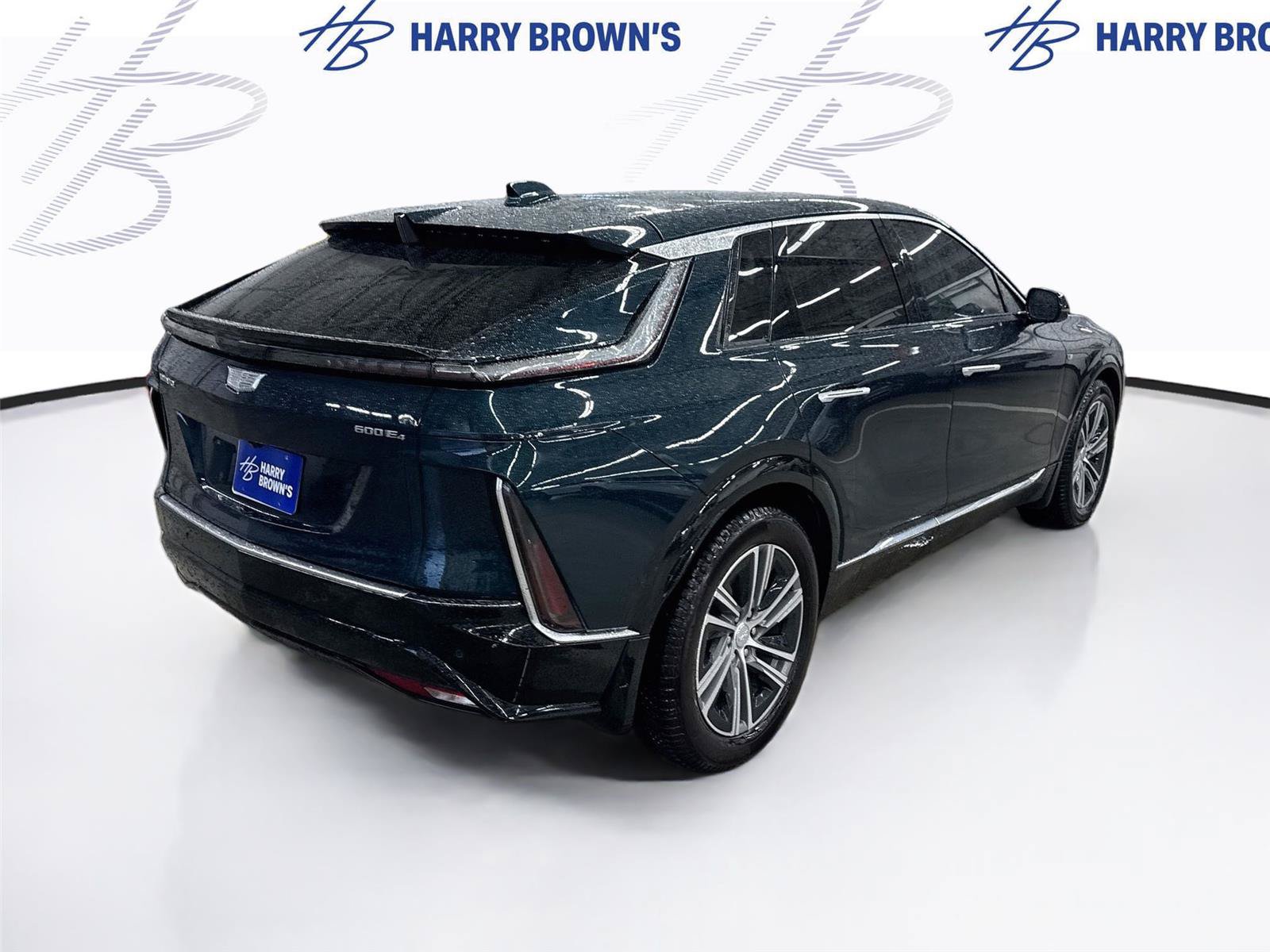 Used 2024 Cadillac Lyriq Luxury w/ LPO, Floor Liner Package AWD/4WD image 10