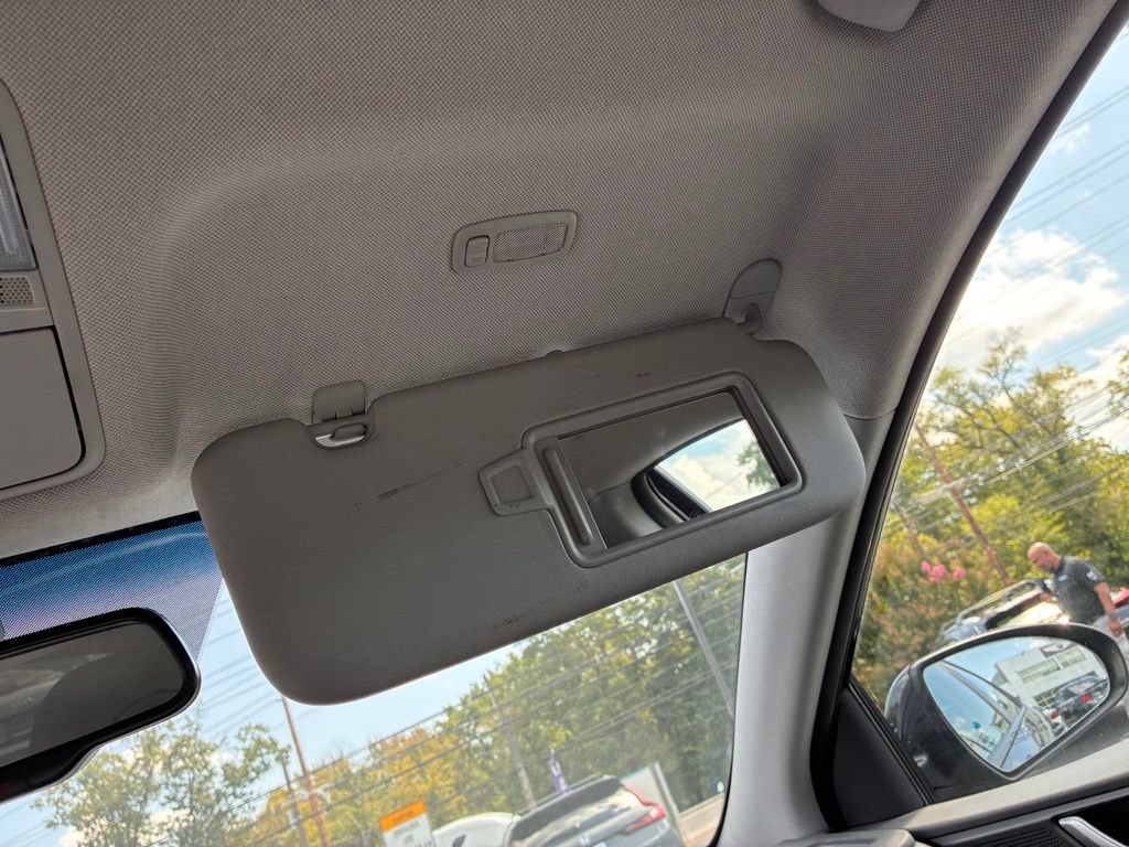 Used 2019 Hyundai Ioniq Plug-In Hybrid FWD image 44