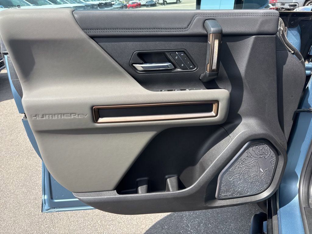 Used 2024 GMC Hummer EV 3X w/ Omega Edition image 29