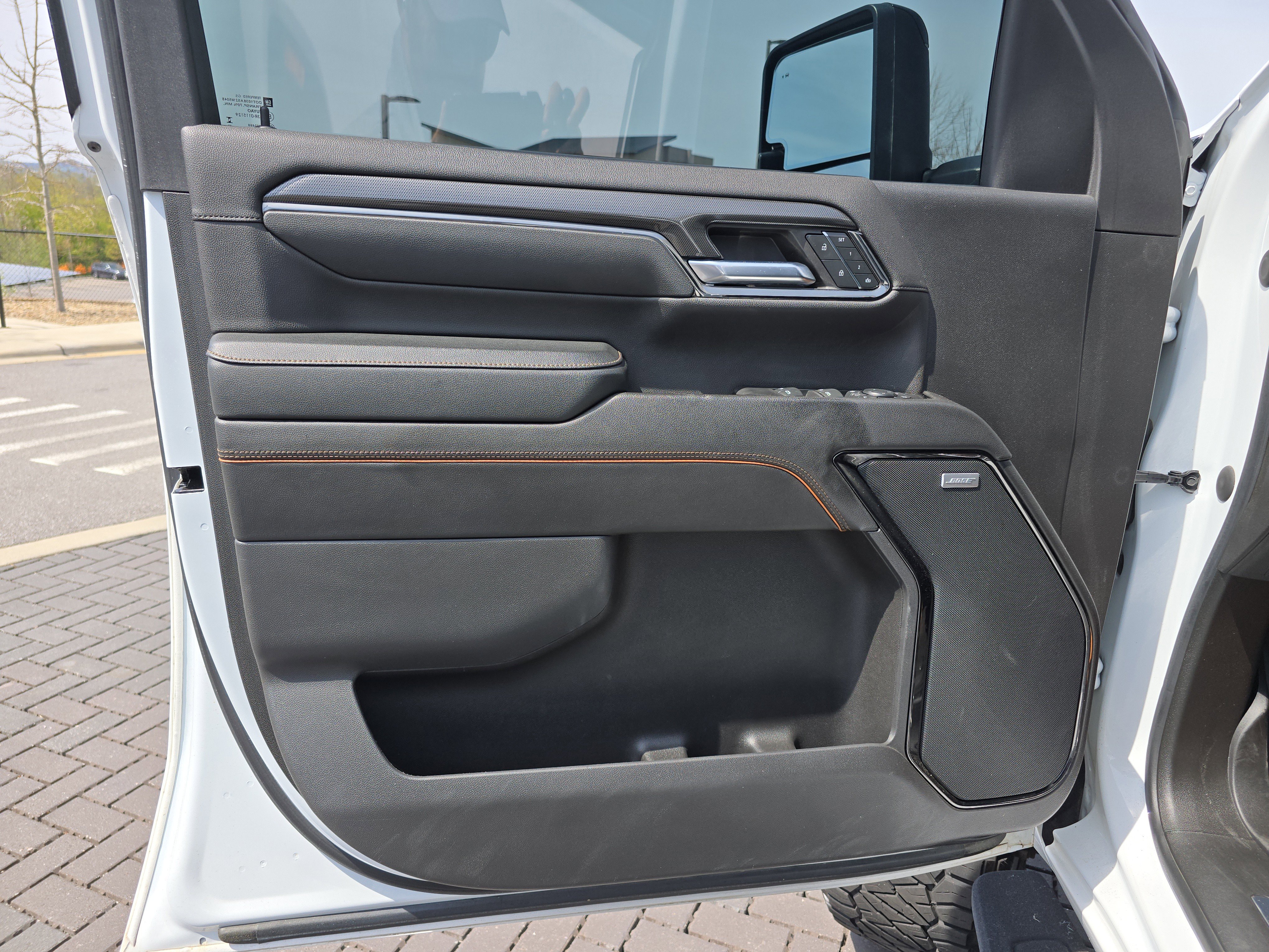 Used 2024 GMC Sierra 2500 AT4 w/ AT4 Premium Plus Package image 17