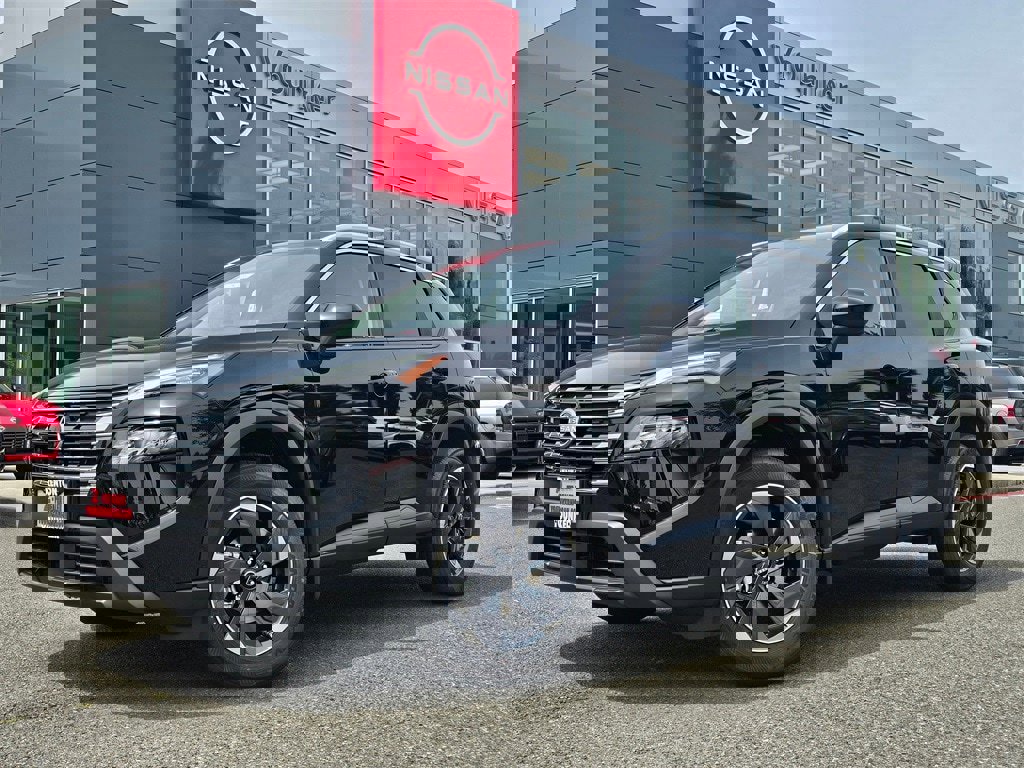 New 2025 Nissan Rogue SV w/ SV Premium Package