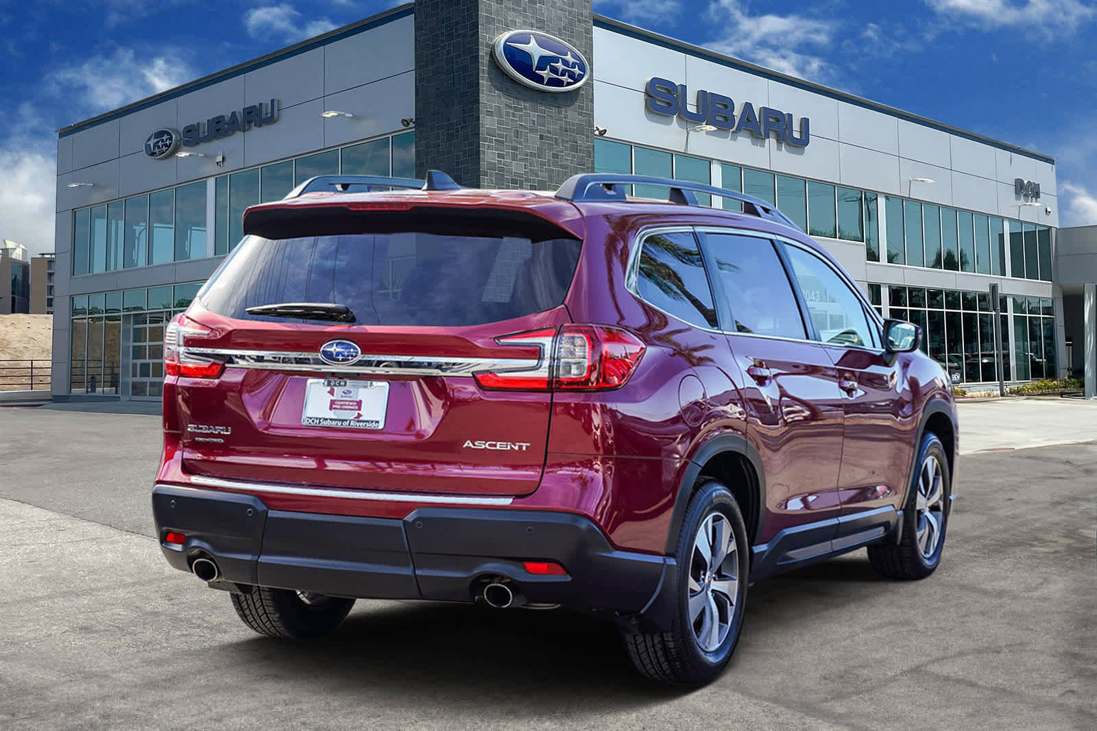 Used 2023 Subaru Ascent Premium w/ Convenience Package image 4