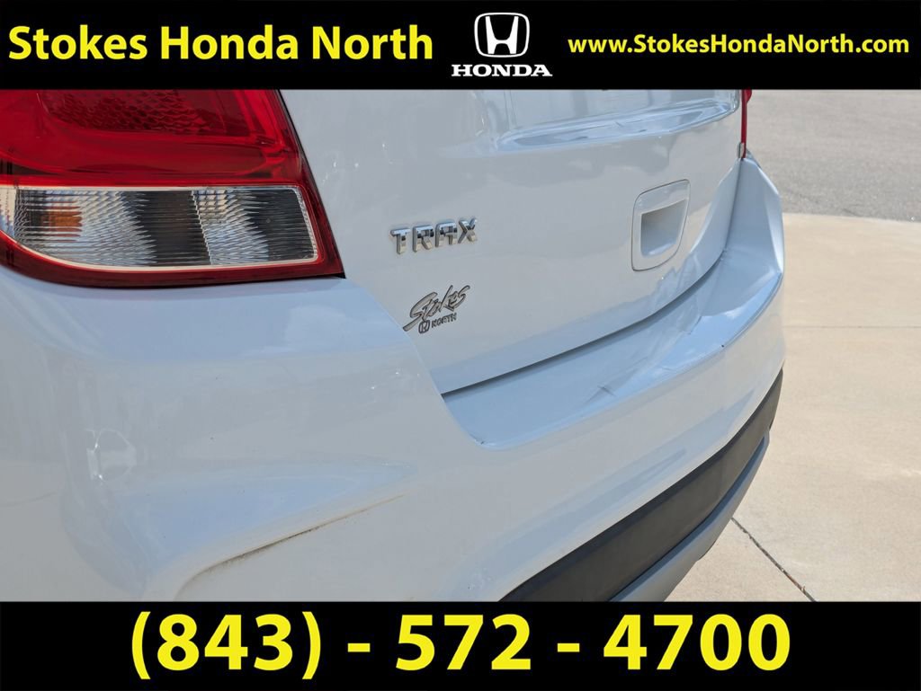 Used 2017 Chevrolet Trax LT FWD image 6