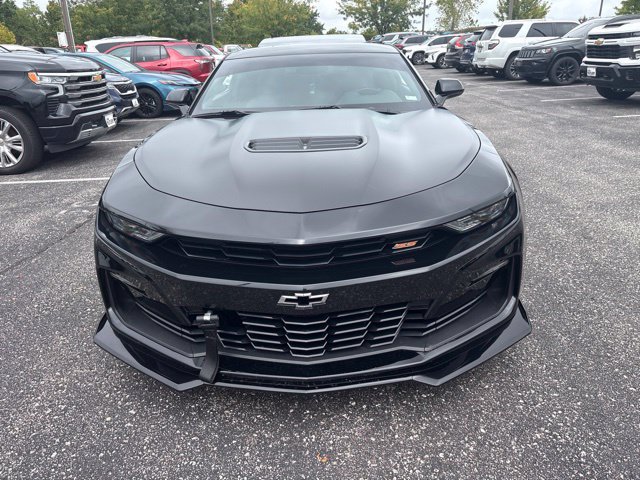 Used 2019 Chevrolet Camaro SS RWD image 4
