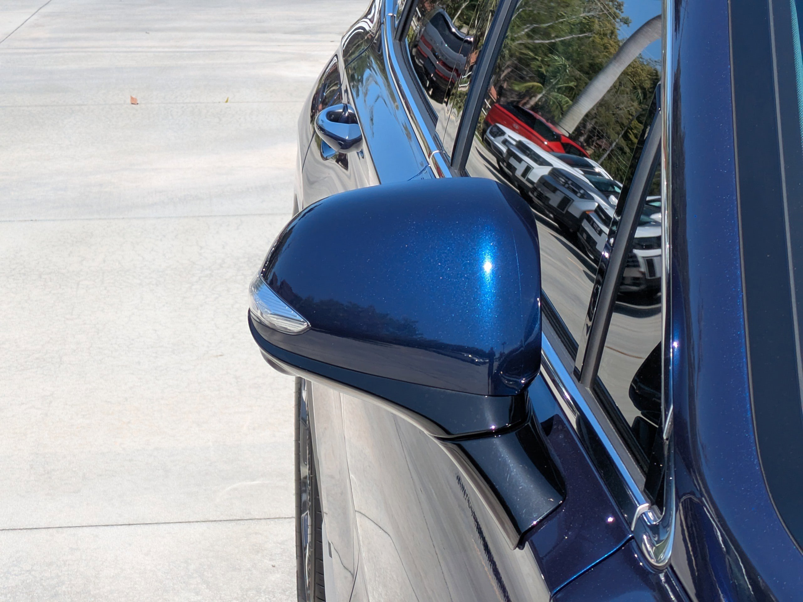 Certified 2023 Hyundai Santa Fe Limited FWD image 8