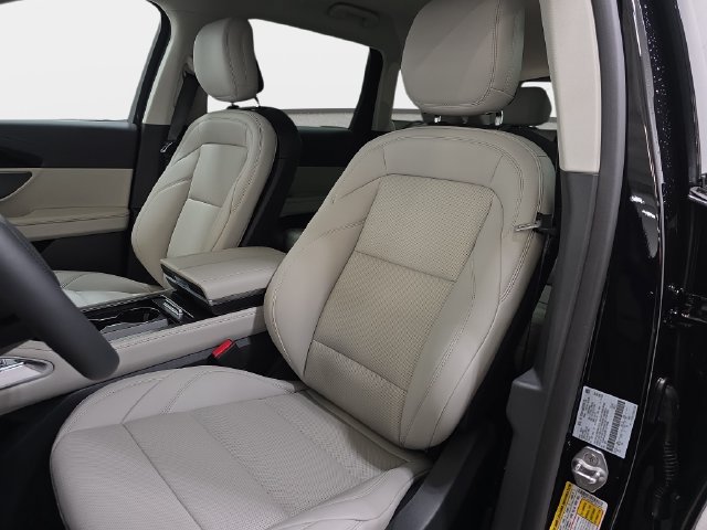 New 2026 Lincoln Nautilus Premier AWD/4WD image 12