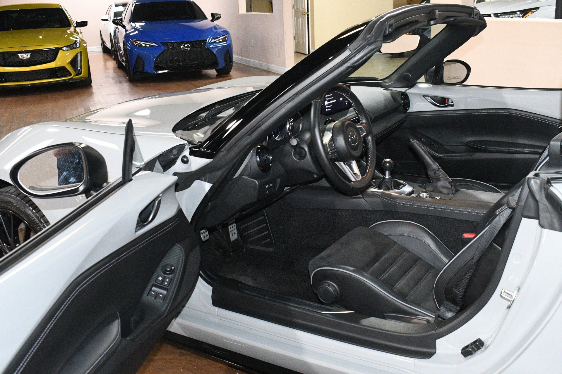 Used 2025 MAZDA MX-5 Miata Club w/ Brembo/BBS Recaro Package RWD image 47